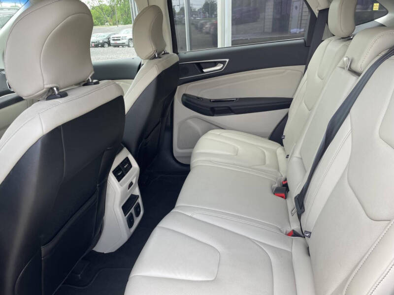 2016 Ford Edge Titanium
