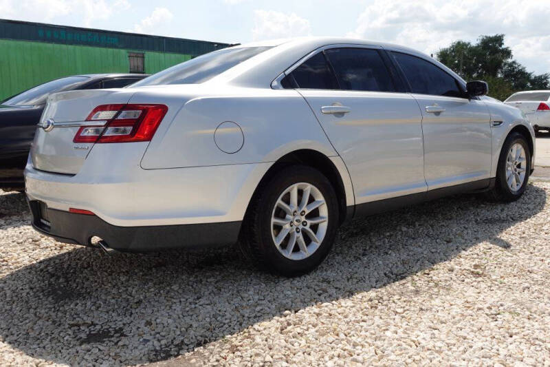 2015 Ford Taurus