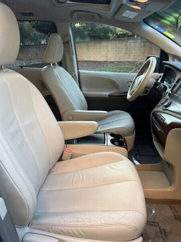 2011 Toyota Sienna Limited 7-Passenger