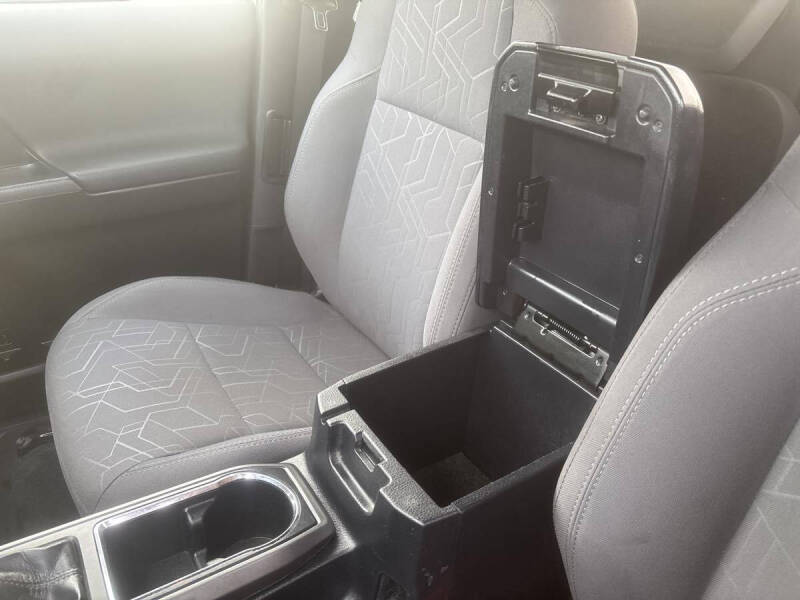 2017 Toyota Tacoma SR5 V6