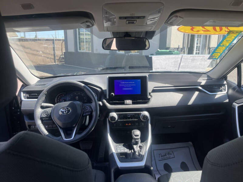 2023 Toyota RAV4 XLE