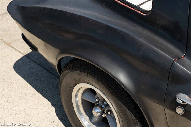 1966 Chevrolet Corvette 38