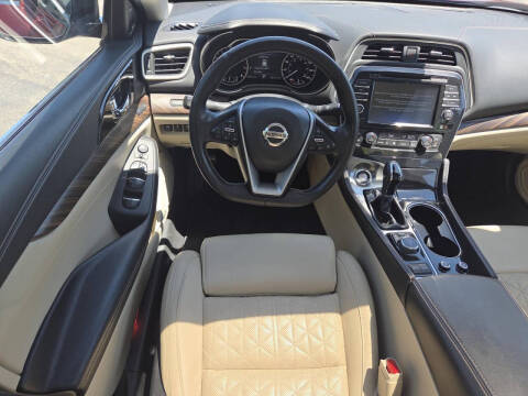 2017 Nissan Maxima Platinum