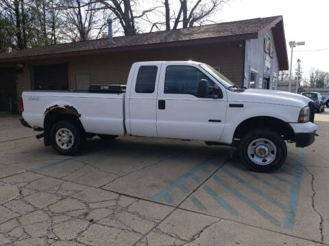 2005 Ford F-250 Super Duty for sale at Carz N Trux in Twin Lake MI