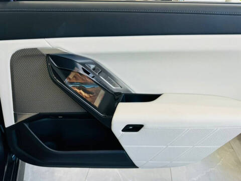 2023 BMW 7 Series 740i