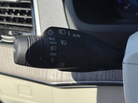 2024 Volvo XC90 B6 Plus Bright Theme 7P