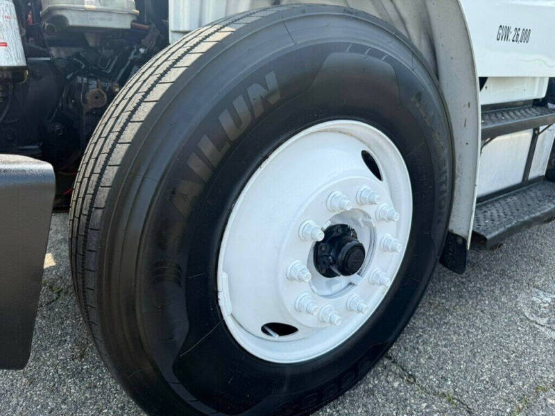 2016 Freightliner M2 106