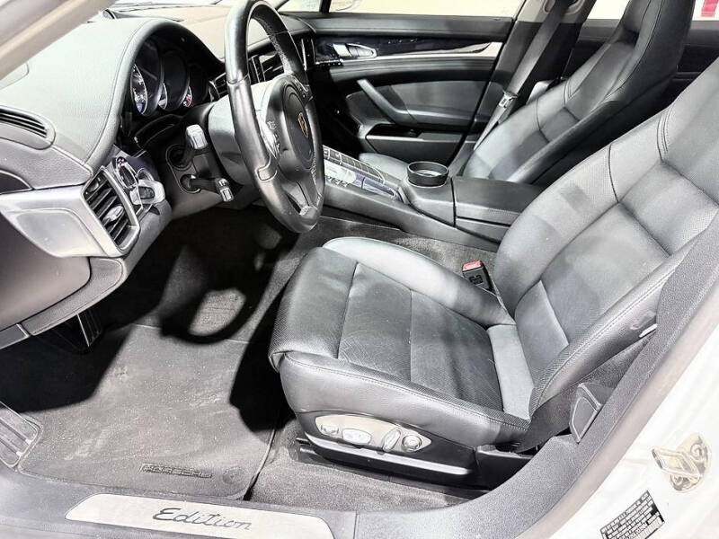 2016 Porsche Panamera