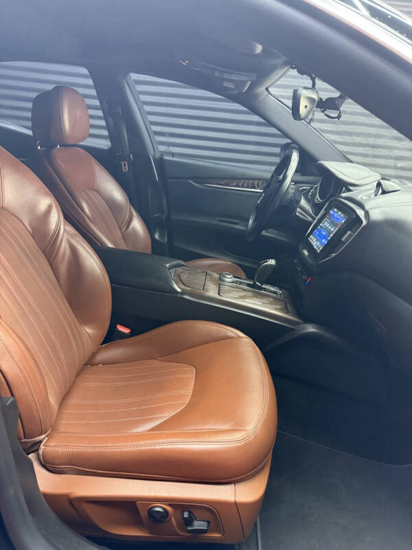 2017 Maserati Ghibli