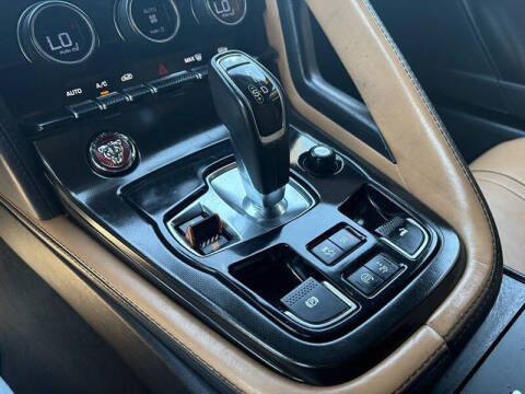 2014 Jaguar F-TYPE V8 S
