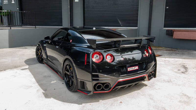2017 Nissan GT-R NISMO