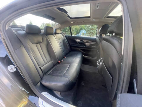 2017 BMW 7 Series 740i