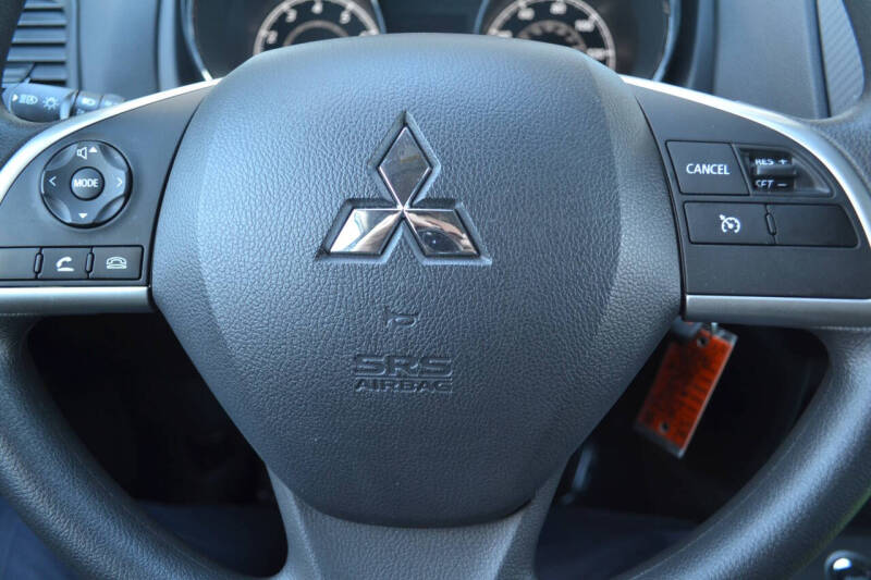 2024 Mitsubishi Outlander Sport ES