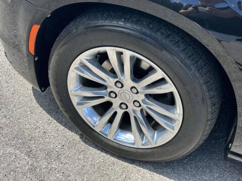 2017 Chrysler 300 Limited