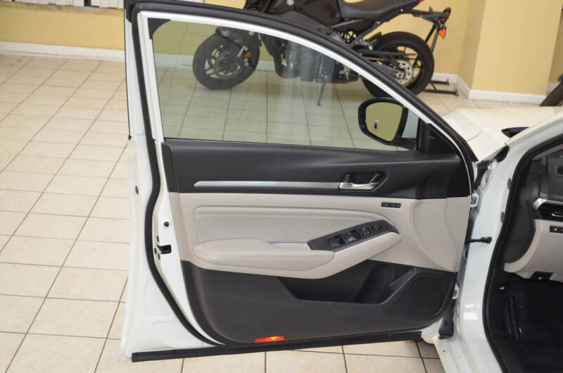 2019 Nissan Altima 2.0 Platinum