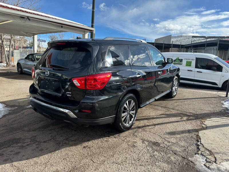 2018 Nissan Pathfinder SV