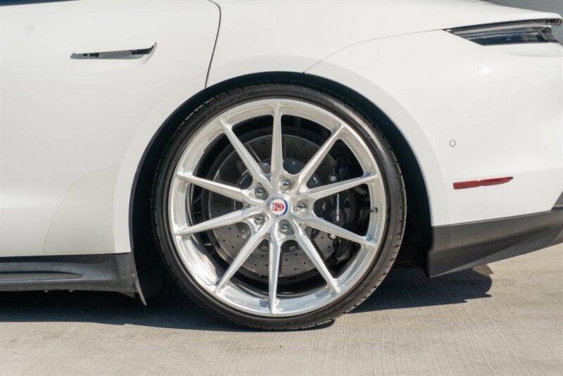 2020 Porsche Taycan Turbo