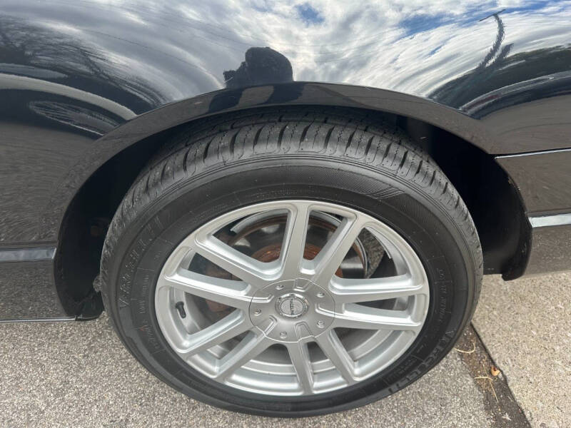 2004 Ford Thunderbird Deluxe