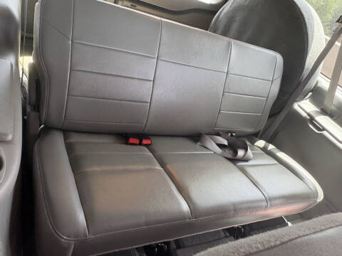 2005 Ford Excursion XLT