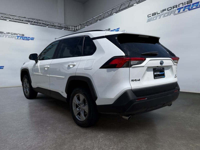 2023 Toyota RAV4 Hybrid LE