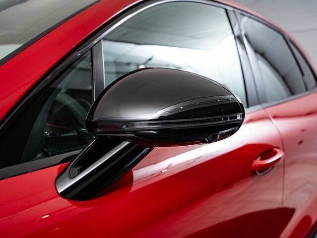 2024 Porsche Macan GTS