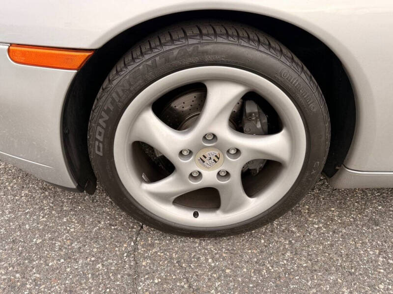 2001 Porsche 911 Carrera