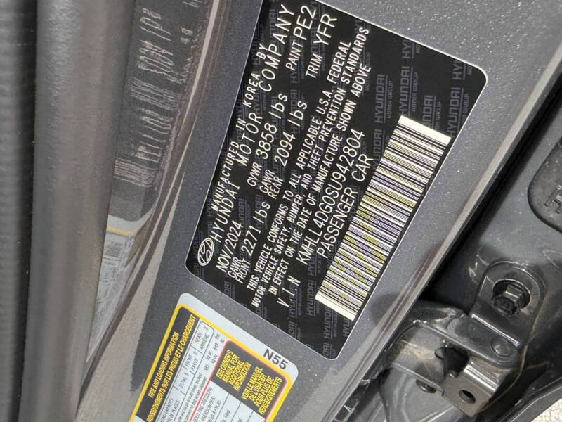 2025 Hyundai Elantra SE