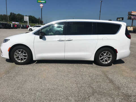 2024 Chrysler Pacifica Touring L