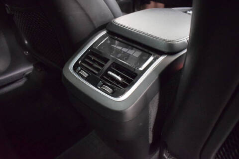 2020 Volvo XC90 T5 Momentum