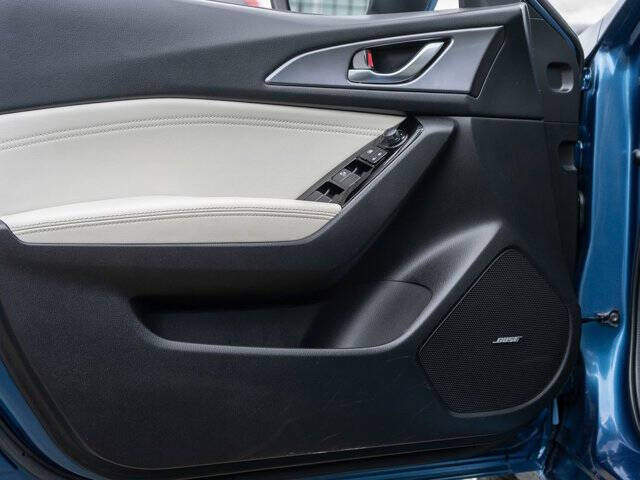 2017 Mazda MAZDA3 Grand Touring