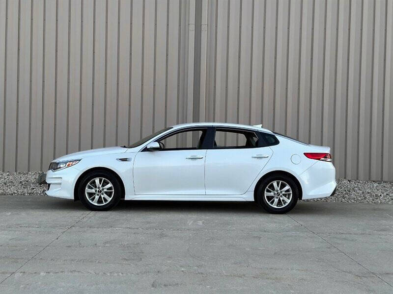 2018 Kia Optima LX photo 6