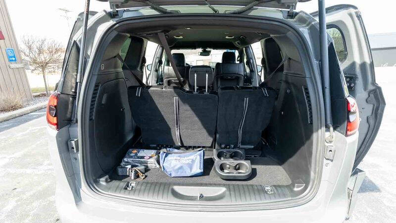 2025 Chrysler Pacifica Select