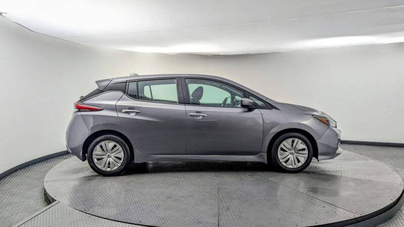 2022 Nissan LEAF S