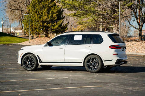 2023 BMW X7 M60i