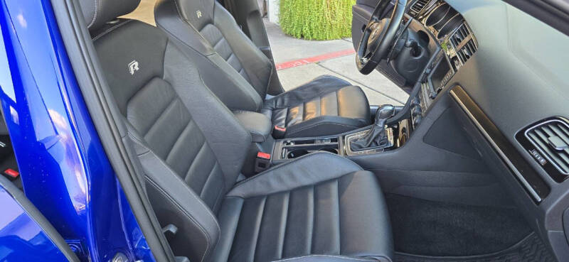 2017 Volkswagen Golf R 4Motion