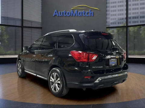 2019 Nissan Pathfinder SL