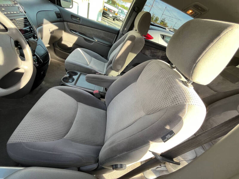 2007 Toyota Sienna LE - Photo 10