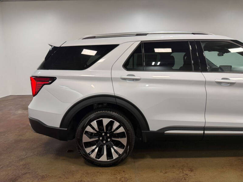 2025 Ford Explorer Platinum