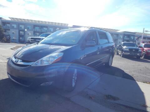 2008 Toyota Sienna for sale at Dave's discount auto sales Inc in Clearfield UT