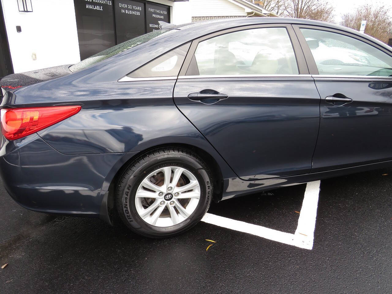 2013 Hyundai SONATA for sale at Colbert's Auto Outlet in Hickory, NC