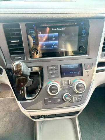 2017 Toyota Sienna