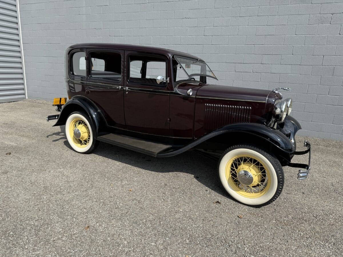 1932 Ford Model 18 84
