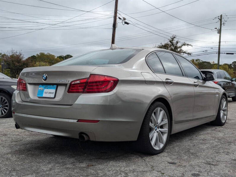 2011 BMW 5 Series 535i photo 7