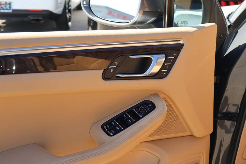 2016 Porsche Macan S