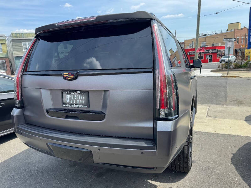 2017 Cadillac Escalade Luxury