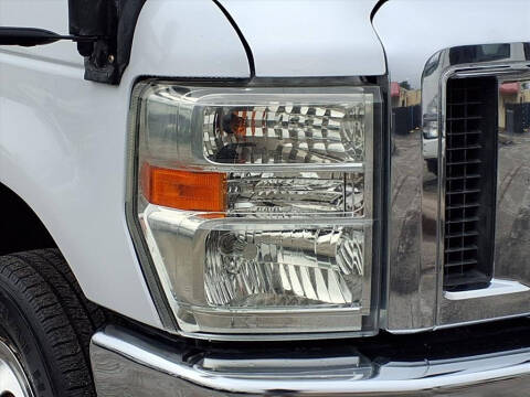 2013 Ford E-Series E-450 SD
