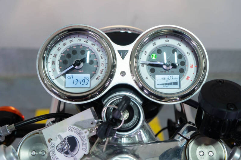 2016 Triumph Thruxton 1200