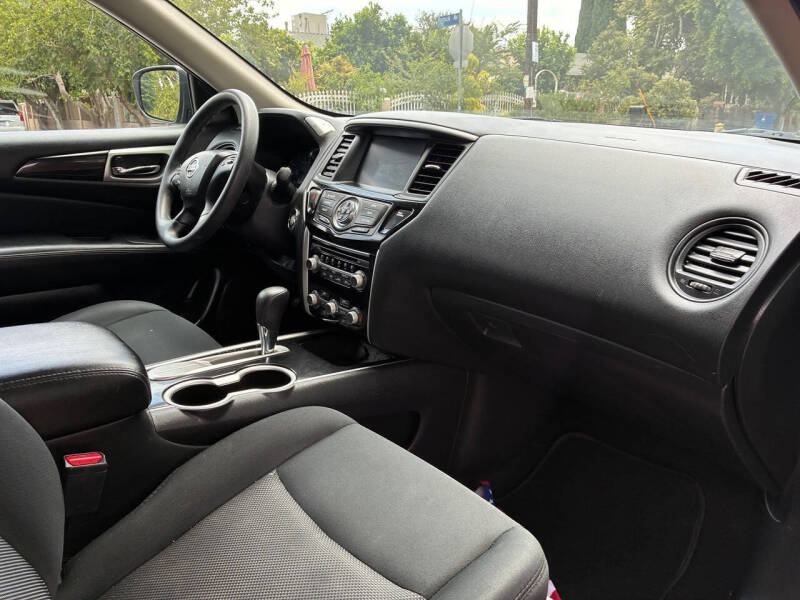 2018 Nissan Pathfinder S