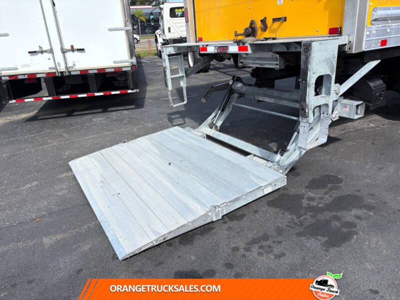 2020 Freightliner M2 106