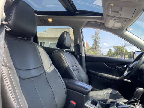 2017 Nissan Rogue SL